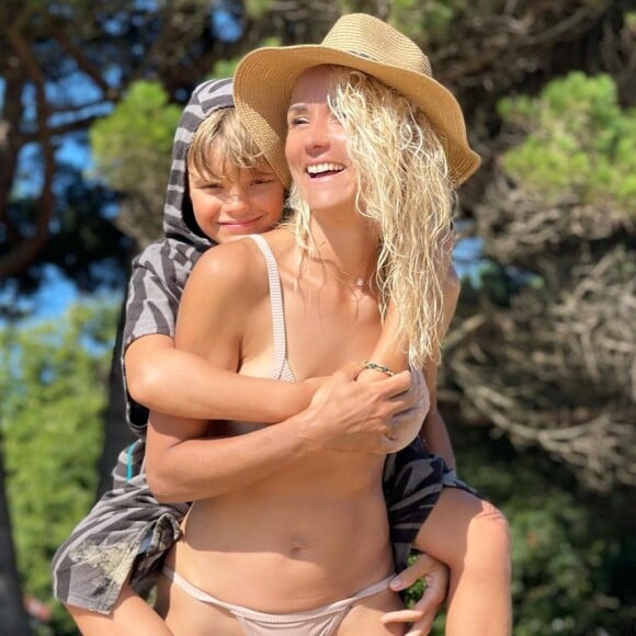 Elodie Gossuin et son fils Léonard.