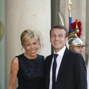 Emmanuel Macron et sa femme Brigitte Trogneux - Dîner d'état en l'honneur du couple royal d'Espagne offert par le président de la république au palais de l'Elysée à Paris. Le 2 juin 2015