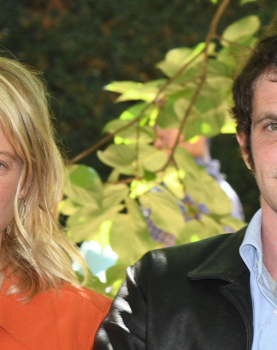 Mélanie Thierry et Félix Moati lors du photocall du film "Une vraie famille" lors du 14ème festival du Film Francophone d'Angoulême, France, le 26 août 2021. © Coadic Guirec/Bestimage