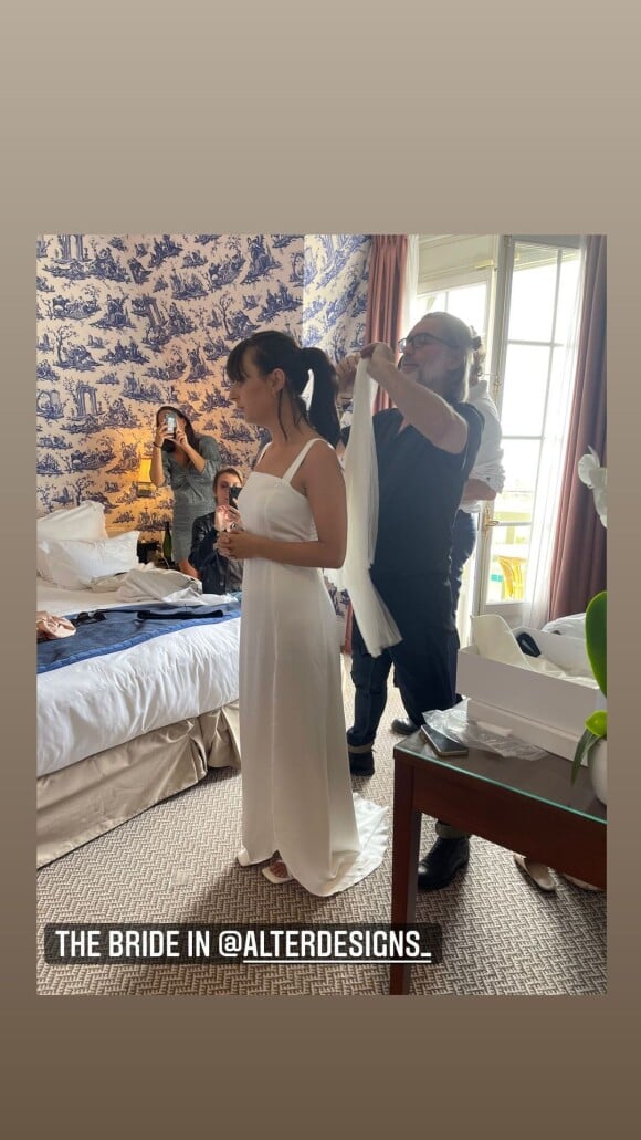 Pauline Ducruet a créé une robe de mariée Alter Designs pour une amie, sur Instagram le 27 août 2021.