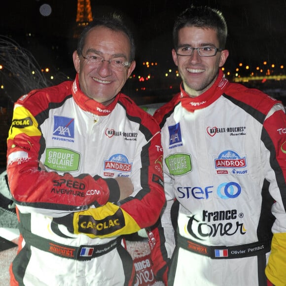 Presentation de la nouvelle voiture de Jean-Pierre et Olivier Pernaut pour le trophee Andros sur le pont de l'Alma a Paris le 4 Decembre 2012.