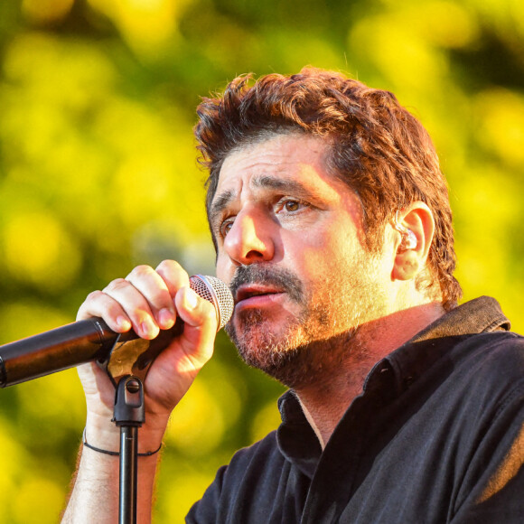 Exclusif - Patrick Fiori - Enregistrement de l'émission "Les Estivales de Culturebox" à Montpellier, qui sera diffusée le 12 août sur France 2. Le 2 juillet 2021 Les estivales de Culturebox : 3 soirées de live avec le meilleur de la scène française ! Privés de leur public en 2020 pour cause de pandémie mondiale, les artistes majeurs et la nouvelle scène française trépignent d'impatience à l'idée de le retrouver. Certains artistes se produisent durant les festivals qui pourront avoir lieu, mais cet été 2021 est encore une édition particulière. "Nous avons décidé d'organiser ces soirées 100% live tournées à Montpellier avec le meilleur de la scène française pour raviver le lien entre les artistes et le public" Michel Field. Chacune d'entre elles réunit six groupes ou artistes plébiscités par le public dans leur genre musical : pop rock, chanson française, musiques urbaines. Ils se succéderont durant près de trois heures sur une même scène pour des sets de trente minutes chacun. Daphné Bürki et Raphäl Yem, qui ont accueilli dans Culturebox, l'émission de nombreux artistes depuis le 1er février, seront présents pour ces trois shows. © Jean-René Santini / Bestimage