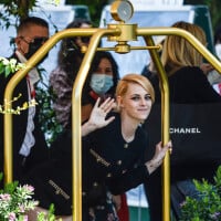 Kristen Stewart rousse : transformée, elle ressuscite Lady Diana à Venise