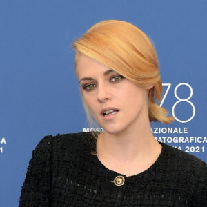 Kristen Stewart au photocall du film "Spencer" en compétition au 78e Festival du Film International de Venise (la Mostra de Venise). Venise, le 3 septembre 2021.