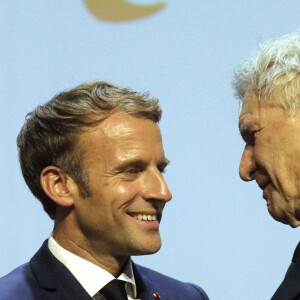 Le président de la République française et l'acteur américain Harrison Ford lors du congrès mondial de la nature de l'Union Internationale pour la Conservation de la Nature (UICN) , à Marseille, France, le 3 septembre 2021. Le Congrès mondial de l'UICN mènera des actions sur le rétablissement fondé sur la nature, le changement climatique et la biodiversité. © Dominique Jacovides/Bestimage