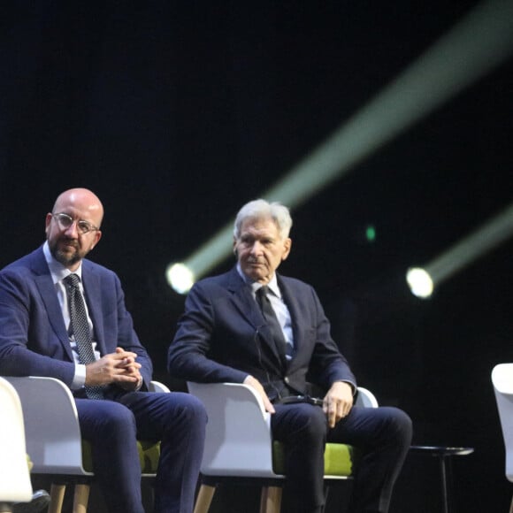 Barbara Pompili, ministre de la Transition écologique, le président de la République française, Emmanuel Macron, le président du Conseil européen Charles Michel et l'acteur américain Harrison Ford lors du congrès mondial de la nature de l'Union Internationale pour la Conservation de la Nature (UICN) , à Marseille, France, le 3 septembre 2021. Le Congrès mondial de l'UICN mènera des actions sur le rétablissement fondé sur la nature, le changement climatique et la biodiversité. © Dominique Jacovides/Bestimage