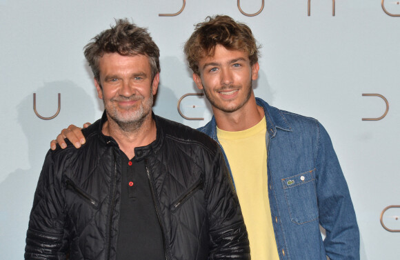 Hervé Mathoux et Paul Mathoux - Projection du film "Dune" au cinéma Le Grand Rex à Paris, le 6 septembre 2021. © Veeren/Bestimage