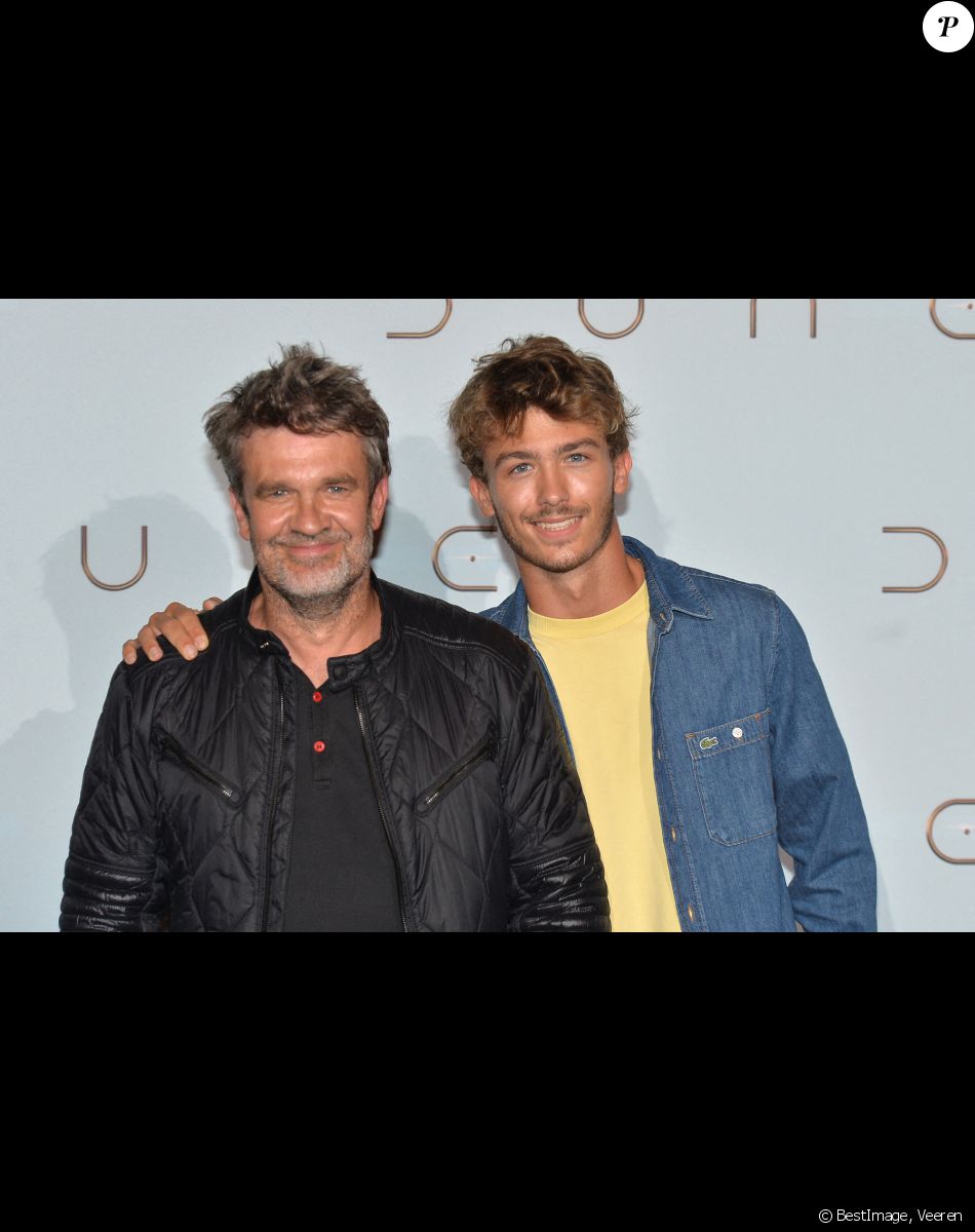 Hervé Mathoux et Paul Mathoux - Projection du film "Dune" au cinéma Le Grand Rex à Paris, le 6 septembre 2021. © Veeren/Bestimage