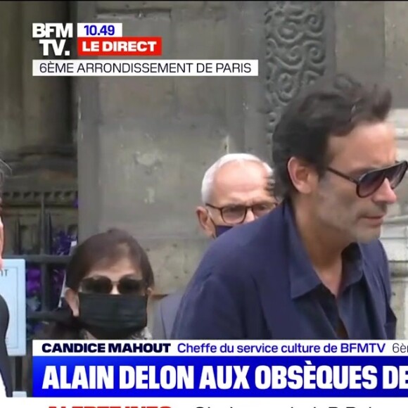 Alain et Anthony Delon arrivent aux obsèques de Jean-Paul Belmondo, en l'église Saint-Germain-des-Près, à Paris. Le 10 septembre 2021.