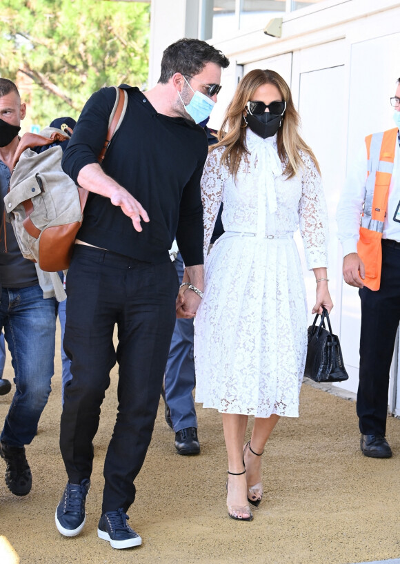 Jennifer Lopez et son compagnon Ben Affleck arrivent au 78ème Festival international du film de Venise (La Mostra), à Venise.