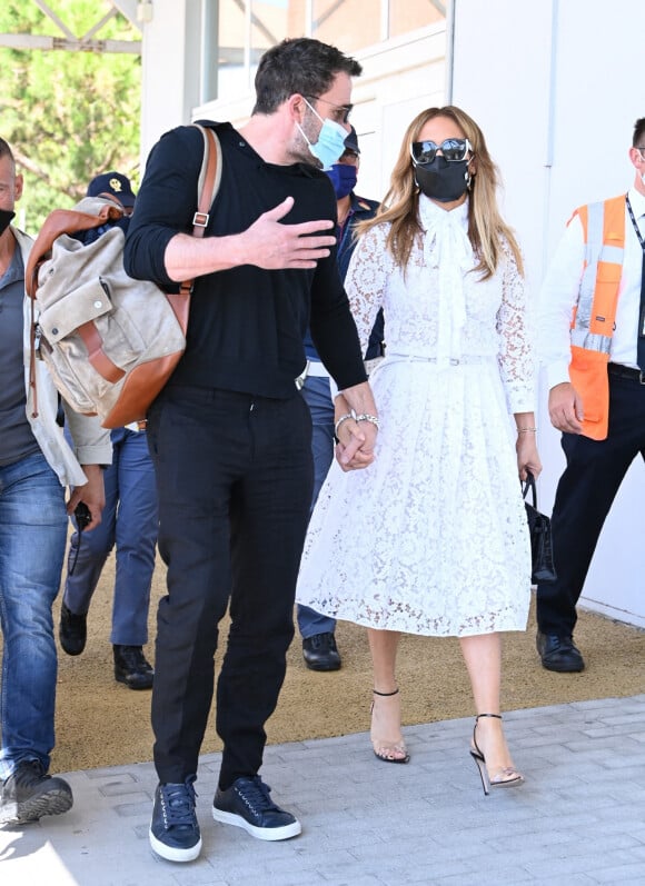 Jennifer Lopez et son compagnon Ben Affleck arrivent au 78ème Festival international du film de Venise (La Mostra), à Venise, Italie, le 9 septembre 2021.