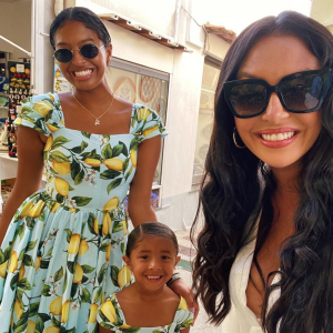 Vanessa Bryant, la veuve de Kobe Bryant, et leurs filles Natalia et Capri Bryant. Août 2021.