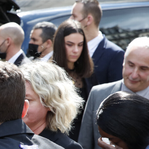 Alessandro Belmondo, Stella Belmondo, Paul Belmondo, Giacomo et Victor Belmondo, Luana Belmondo - Sorties - Obsèques de Jean-Paul Belmondo en l'église Saint-Germain-des-Prés, à Paris le 10 septembre 2021. © Cyril Moreau / Bestimage