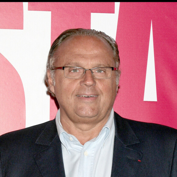 Gérard Louvin à la première du film "Backstage" à Paris.