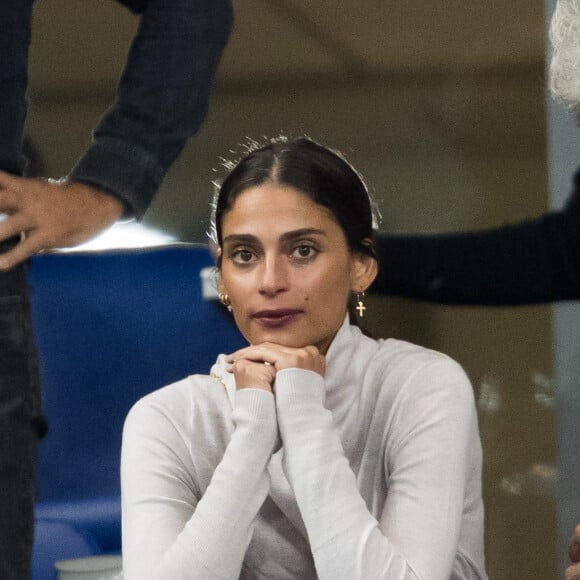 Tatiana Silva et guest dans les tribunes lors du match de qualification pour l'Euro2020 "France - Turquie (1-1)" au Stade de France. Saint-Denis, le 14 octobre 2019. © Cyril Moreau/Bestimage 