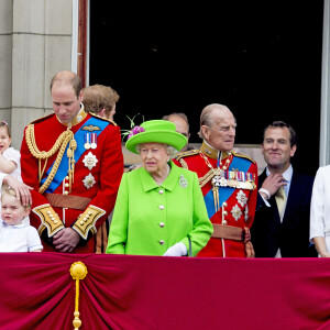 Kate Catherine Middleton, duchesse de Cambridge, la princesse Charlotte, le prince George, le prince William, la reine Elisabeth II d'Angleterre, le prince Philip, duc d'Edimbourg, la comtesse Sophie de Wessex, Lady Louise Windsor, James Mountbatten-Windsor - La famille royale d'Angleterre au balcon du palais de Buckingham lors de la parade "Trooping The Colour" à l'occasion du 90ème anniversaire de la reine. Le 11 juin 2016