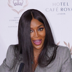 Naomi Campbell devient ambassadrice mondiale du Queen's Commonwealth Trust pour le jubilé de platine au Cafe Royal à Londres le 16 septembre 2021.