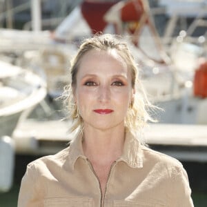 Audrey Lamy de La Vengeance au triple galop - Photocall lors du Festival de la Fiction de La Rochelle. Le 17 septembre 2021 © Christophe Aubert via Bestimage