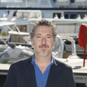 Guillaume Gallienne de La Vengeance au triple galop - Photocall lors du Festival de la Fiction de La Rochelle. Le 17 septembre 2021 © Christophe Aubert via Bestimage