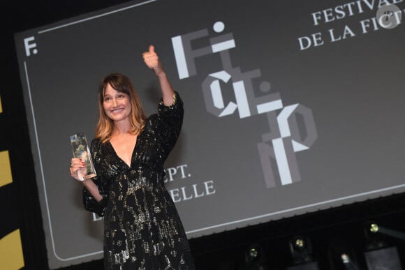 Marie Gillain (Meilleur scénario et meilleure prix d'interprétation féminine pour "À la folie") - Soirée de clôture du Festival de la Fiction de La Rochelle.