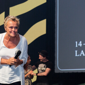 Muriel Robin (Meilleure série de 52 minutes pour "Mon ange") - Soirée de clôture du Festival de la Fiction de La Rochelle. Le 18 septembre 2021