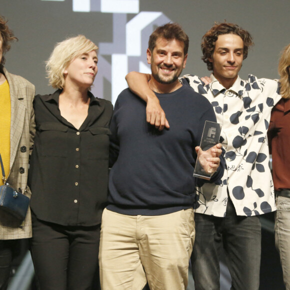 Marie Berto, Andréa Bescond, Akim Isker réalisateur, Moncef Farfar, Isabelle Carré (Meilleur unitaire, téléfilm pour "L'enfant de personne") - Soirée de clôture du Festival de la Fiction de La Rochelle. Le 18 septembre 2021 © Christophe Aubert via Bestimage