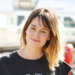 Marie Gillain de "A la folie" - Photocall lors du Festival de la Fiction de La Rochelle. Le 15 septembre 2021 © Christophe Aubert via Bestimage