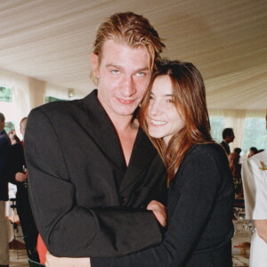 Clotilde Courau et Guillaume Depardieu à Paris à la fin des années 90. 
