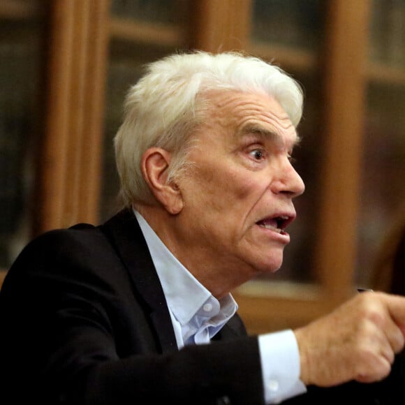 Bernard Tapie intervient lors de la promotion 2020 de la conférence des avocats du barreau de Paris, 11e séance du premier tour, à la bibliothèque de l'ordre à Paris. Le 7 septembre 2020. © Dominique Jacovides / Bestimag