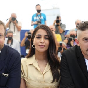 Joachim Lafosse (réalisateur), Damien Bonnard, Leïla Bekhti au photocall du film Les Intranquilles lors du 74ème festival international du film de Cannes le 17 juillet 2021 © Borde / Jacovides / Moreau / Bestimage 