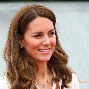 Kate Middleton, duchesse de Cambridge, rend visite aux jeunes de la Lawn Tennis Association (LTA) à Édimbourg, Ecosse, Royaume Uni, le 27 mai 2021.