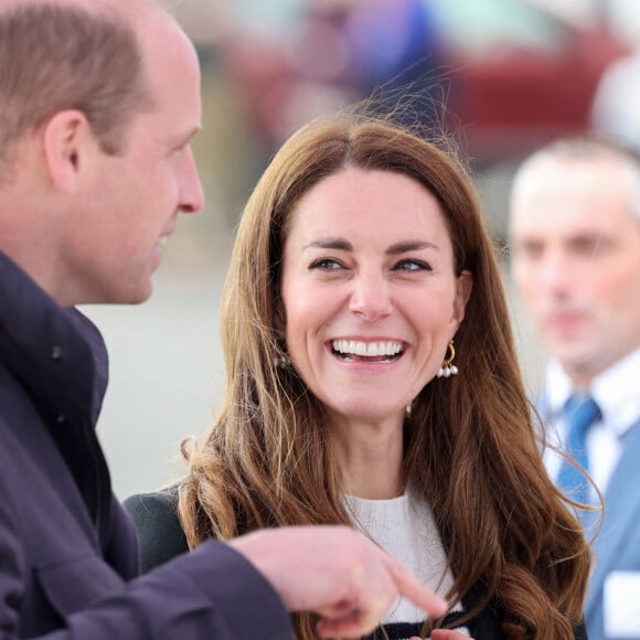 Le prince William et Kate Middleton rencontrent des pêcheurs et leurs familles à Fife, dans le comté East Lothian, Ecosse, Royaume Uni, le 26 mai 2021.