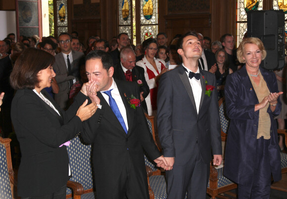 Mariage de Jean-Luc Romero et Christophe Michel à la mairie du 12e arrondissement de Paris. Le 27 septembre 2013