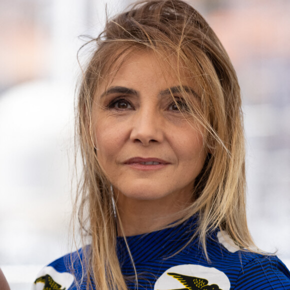 Clotilde Courau au photocall du film "Les héroïques" lors du 74e Festival international du film de Cannes le 13 juillet 2021. © Borde / Jacovides / Moreau / Bestimage