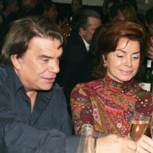 Bernard Tapie et sa femme Dominique à Paris le 22 octobre 2004.