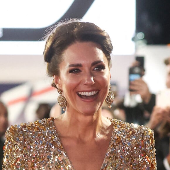 Catherine Kate Middleton, duchesse de Cambridge - Avant-première mondiale du film "James Bond - Mourir peut attendre (No Time to Die)" au Royal Albert Hall à Londres le 28 septembre 2021.