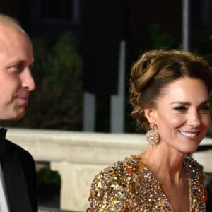 Le prince William, duc de Cambridge, Catherine Kate Middleton, la duchesse de Cambridge - Avant-première mondiale du film "James Bond - Mourir peut attendre (No Time to Die)" au Royal Albert Hall à Londres, le 28 septembre 2021.