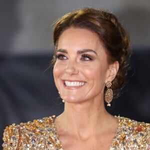 Catherine Kate Middleton, duchesse de Cambridge - Avant-première mondiale du film "James Bond - Mourir peut attendre (No Time to Die)" au Royal Albert Hall à Londres le 28 septembre 2021.