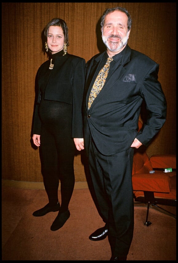 Archives - Jean Yanne et son amie à la première de "Madame Bovary".