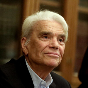 Bernard Tapie intervient lors de la promotion 2020 de la conférence des avocats du barreau de Paris, 11ème séance du premier tour, à la bibliothèque de l'ordre à Paris. © Dominique Jacovides / Bestimage 