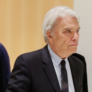 Bernard Tapie à la sortie de la 11ème chambre correctionnelle, 2ème section du tribunal de Paris accompagné de ses avocats H.Témime et J.Minkowski à Paris, France, le 1er avril 2019.  © CVS/Bestimage 