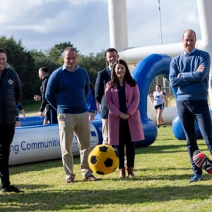 Le prince William, duc de Cambridge, et Catherine (Kate) Middleton, duchesse de Cambridge, visitent le clud de Rugby, City of Derry R.F.C. à Londonderry, Royaume Uni, le 29 septembre 2021.