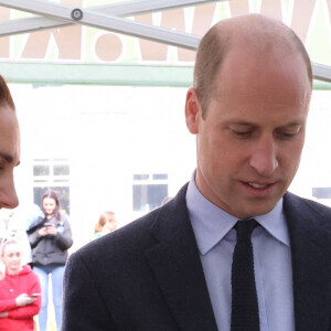 Le prince William, duc de Cambridge, et Catherine (Kate) Middleton, duchesse de Cambridge, visitent l'Université Magee de Londonderry, Irlande du Nord, Royaume Uni, où ils rencontrent des étudiants en soins infirmiers.