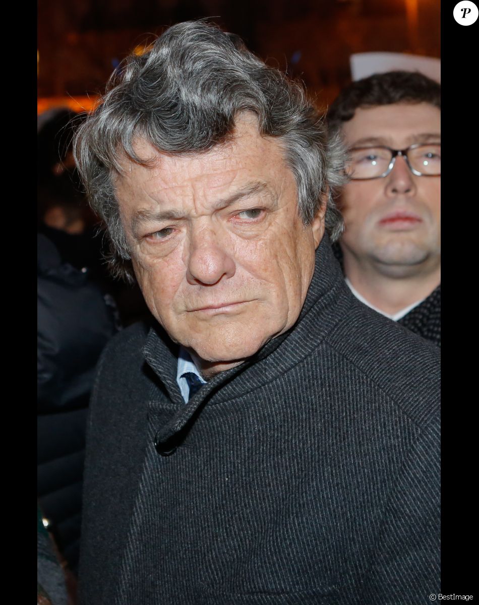 Jean-Louis Borloo lors du rassemblement sur la place de la République suite à l'attentat de Charlie Hebdo à Paris le 7 janvier 2015
