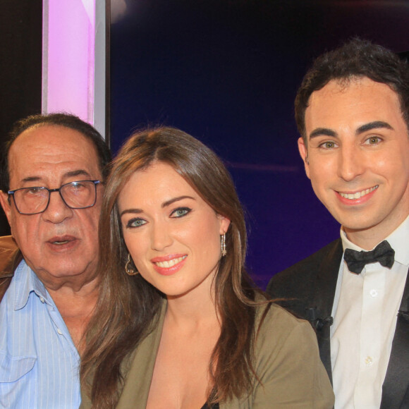 Exclusif - Jean-Luc Azoulay, Elsa Esnoult, Jordan de Luxe - Les invités de l'émission "L'instant de Luxe" posent sur le plateau le 23 septembre 2021. © Philippe Baldini / Bestimage