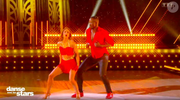 Moussa Niang et Coralie Licata dans "Danse avec les stars 2021" le 1er octobre sur TF1. 