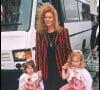 Sarah Ferguson et ses filles, les princesses Beatrice et Eugenie, en 1994. 