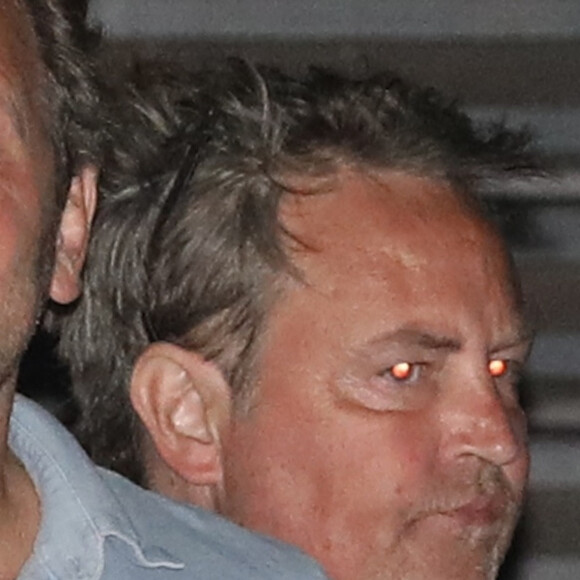 Matthew Perry à la sortie du restaurant "Nobu" à Los Angeles, le 4 octobre 2021. 