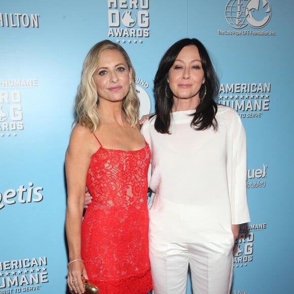 Sarah Michelle Gellar, Shannen Doherty au photocall des "9ème American Humane Hero Dog Awards" à Los Angeles, le 5 octobre 2019.