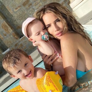 Manon Marsault avec ses enfants Tiago et Angelina